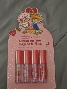 Strawberry Shortcake x Celavi Crush on You Lip Oil Set — Pink